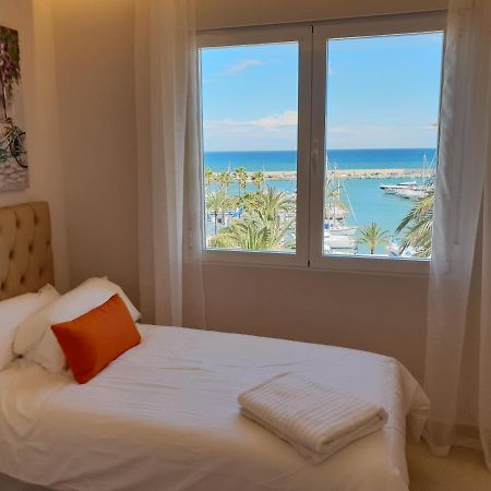 Fantastic Apartment In Front Of The Sea & Marina إِستيبونا المظهر الخارجي الصورة