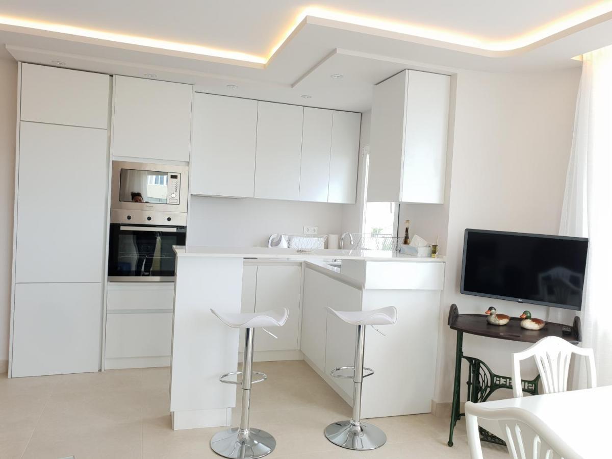 Fantastic Apartment In Front Of The Sea & Marina إِستيبونا المظهر الخارجي الصورة