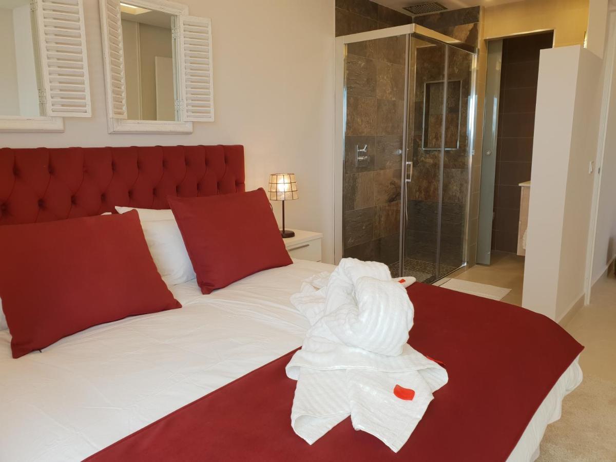 Fantastic Apartment In Front Of The Sea & Marina إِستيبونا المظهر الخارجي الصورة