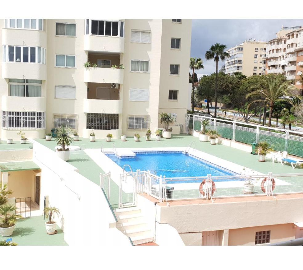 Fantastic Apartment In Front Of The Sea & Marina إِستيبونا المظهر الخارجي الصورة